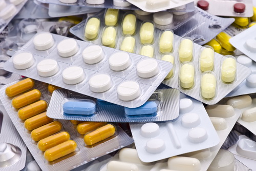 Эксперт: Наличие лекарств в аптеках можно обеспечить при создании равных условия для аптек всех форм собственности
